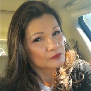 Meet your Posher, Angie